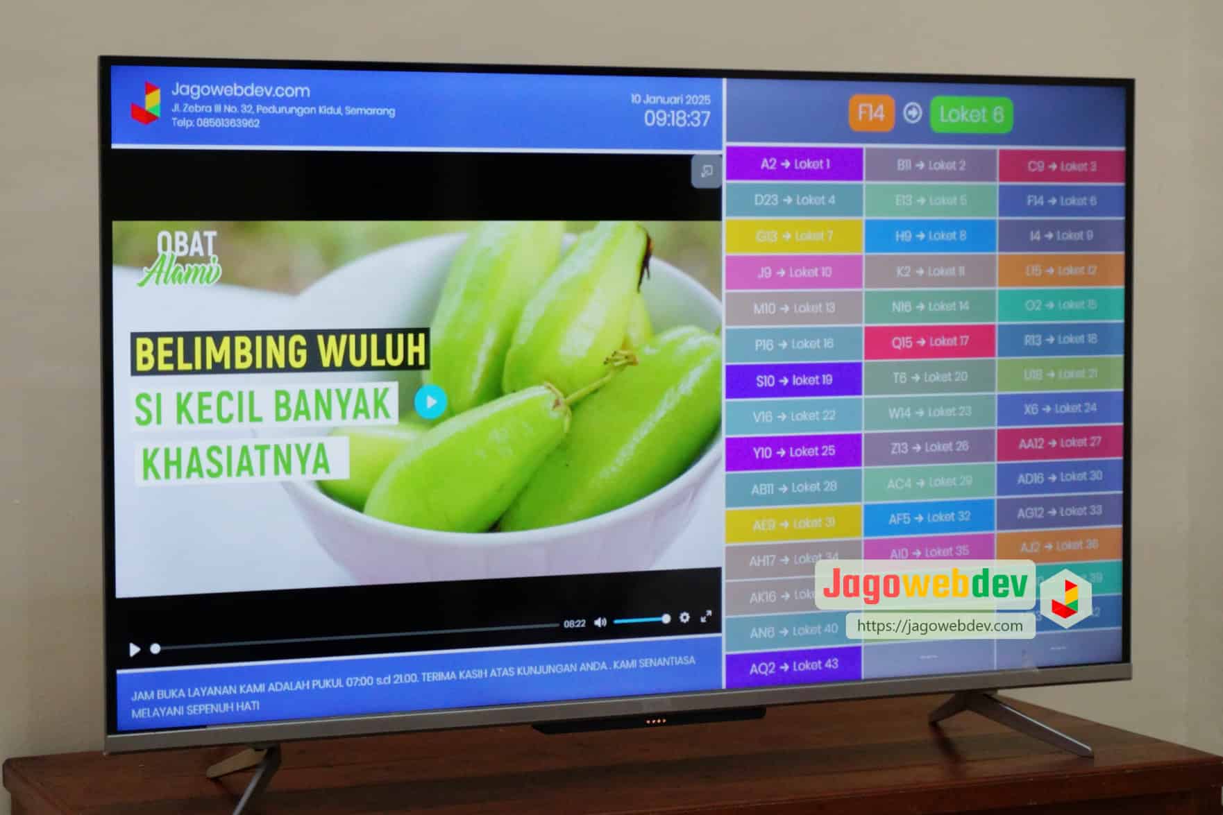Tampilan Layar Monitor Antrian Pada Televisi 43 Inchi